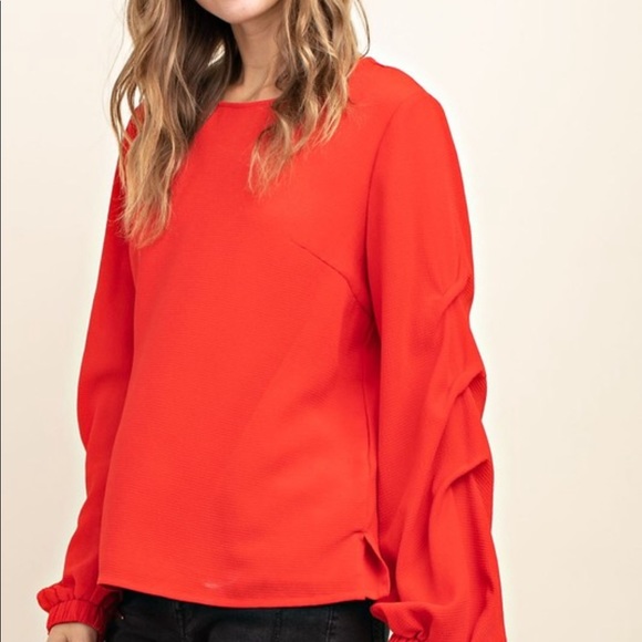 Bubble Crepe Blouse - Picture 2 of 5